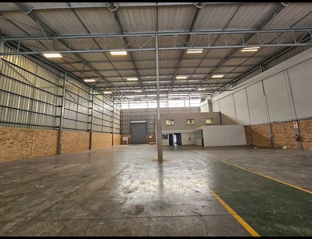1,166M² WAREHOUSE TO LET IN LINBRO PARK